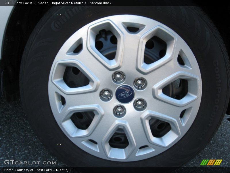 Ingot Silver Metallic / Charcoal Black 2012 Ford Focus SE Sedan
