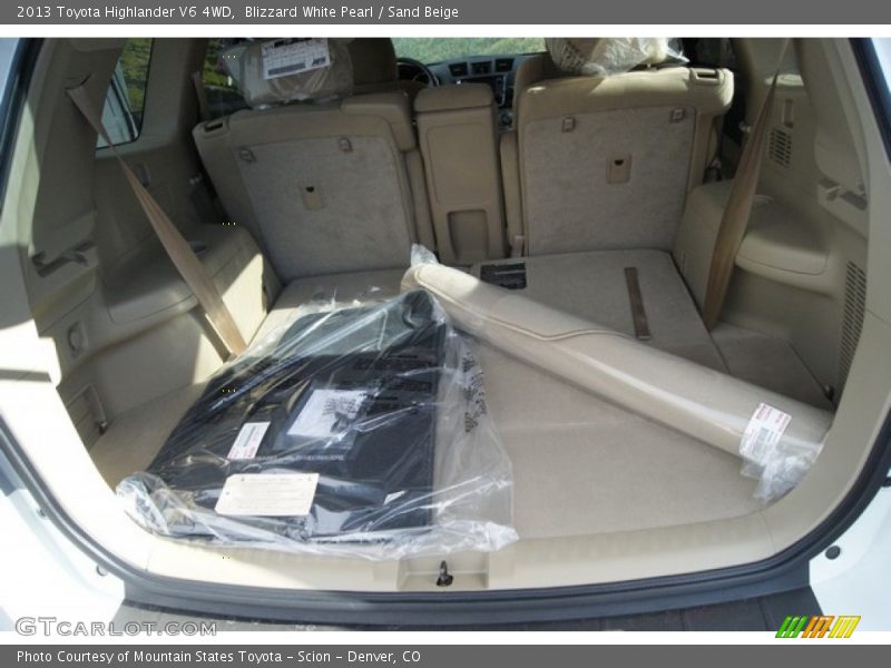Blizzard White Pearl / Sand Beige 2013 Toyota Highlander V6 4WD