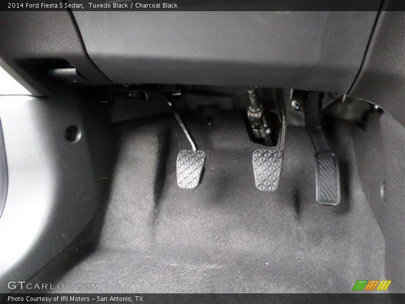 Tuxedo Black / Charcoal Black 2014 Ford Fiesta S Sedan