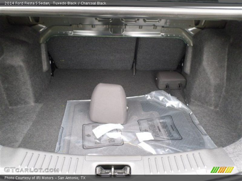 Tuxedo Black / Charcoal Black 2014 Ford Fiesta S Sedan