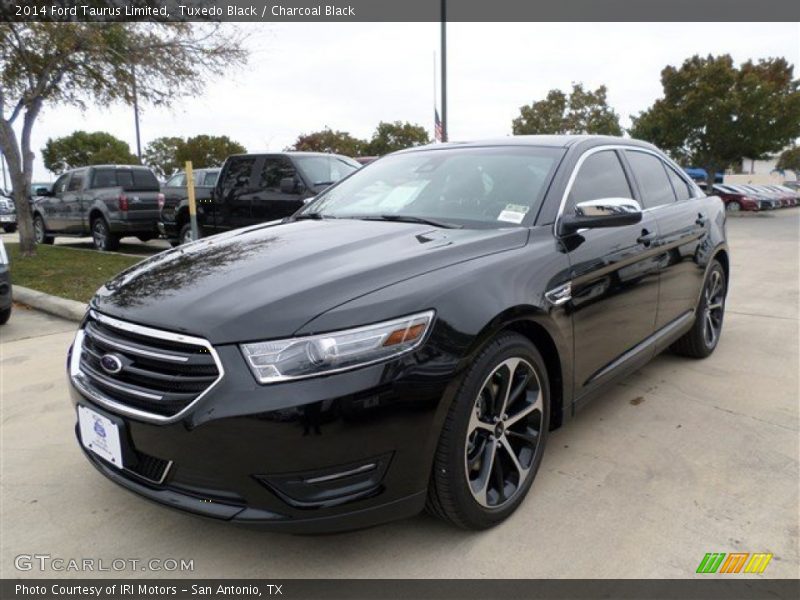 Tuxedo Black / Charcoal Black 2014 Ford Taurus Limited