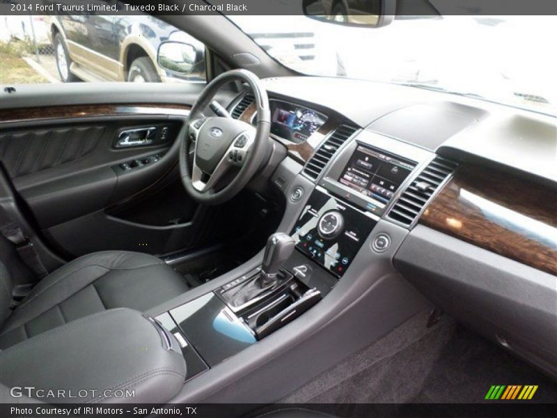Tuxedo Black / Charcoal Black 2014 Ford Taurus Limited