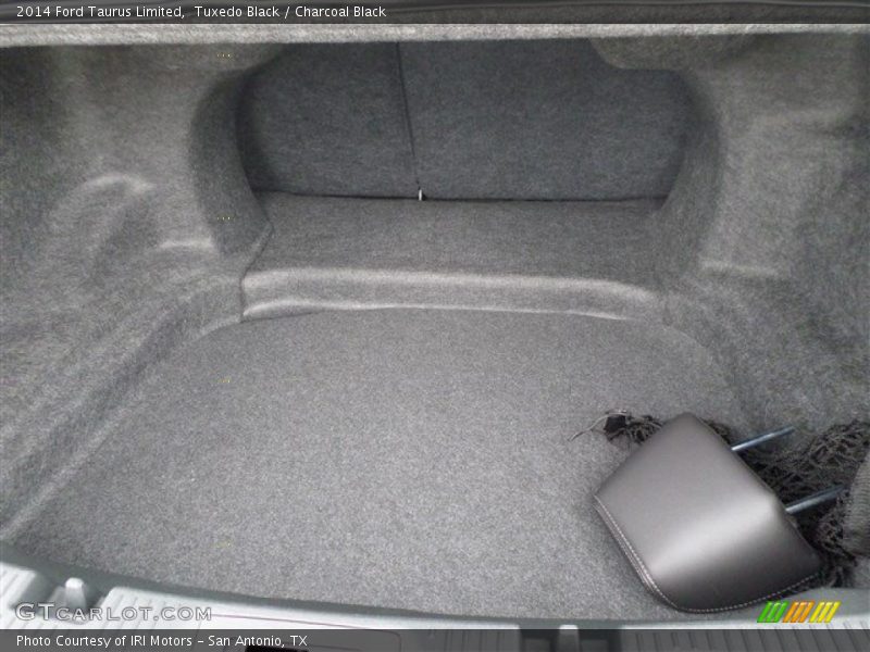 Tuxedo Black / Charcoal Black 2014 Ford Taurus Limited