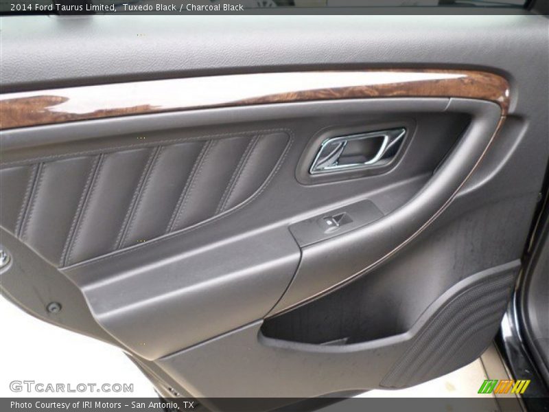 Tuxedo Black / Charcoal Black 2014 Ford Taurus Limited