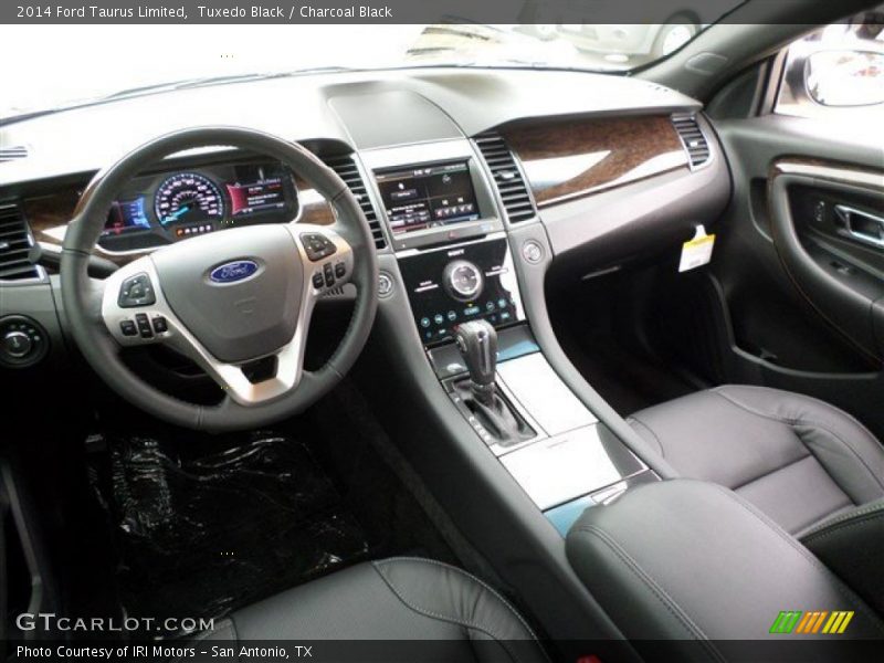 Tuxedo Black / Charcoal Black 2014 Ford Taurus Limited