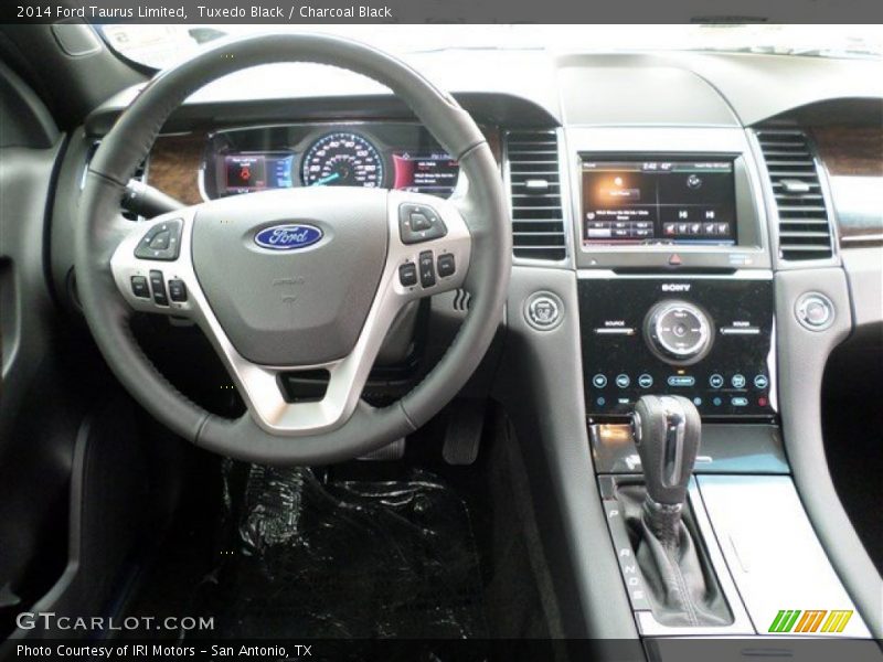 Tuxedo Black / Charcoal Black 2014 Ford Taurus Limited