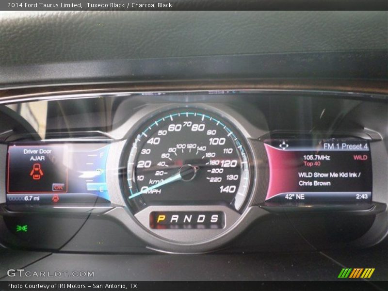 Tuxedo Black / Charcoal Black 2014 Ford Taurus Limited