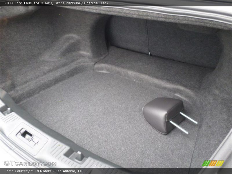  2014 Taurus SHO AWD Trunk