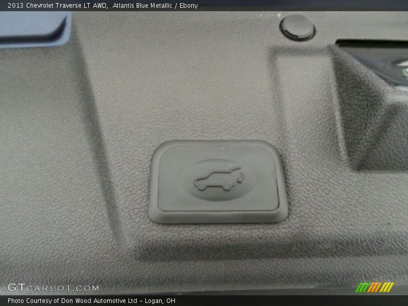 Atlantis Blue Metallic / Ebony 2013 Chevrolet Traverse LT AWD