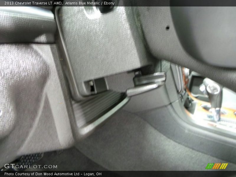 Atlantis Blue Metallic / Ebony 2013 Chevrolet Traverse LT AWD