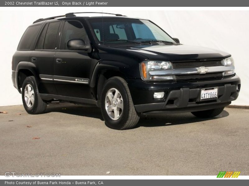 Onyx Black / Light Pewter 2002 Chevrolet TrailBlazer LS