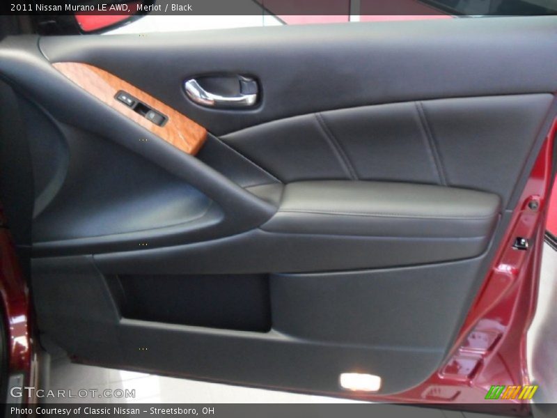Merlot / Black 2011 Nissan Murano LE AWD