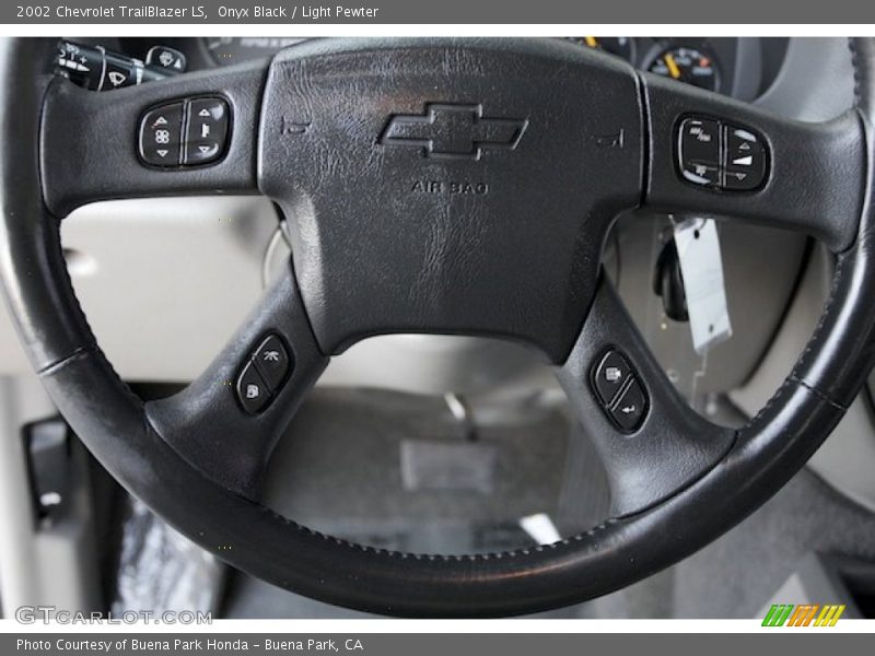 Onyx Black / Light Pewter 2002 Chevrolet TrailBlazer LS
