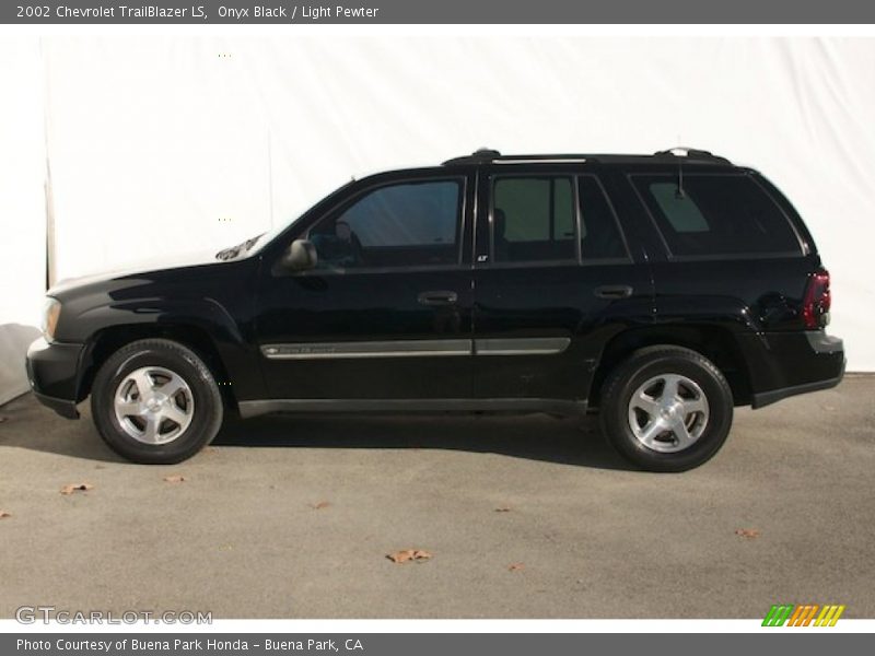 Onyx Black / Light Pewter 2002 Chevrolet TrailBlazer LS