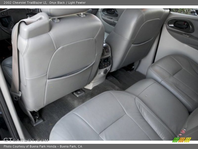 Onyx Black / Light Pewter 2002 Chevrolet TrailBlazer LS