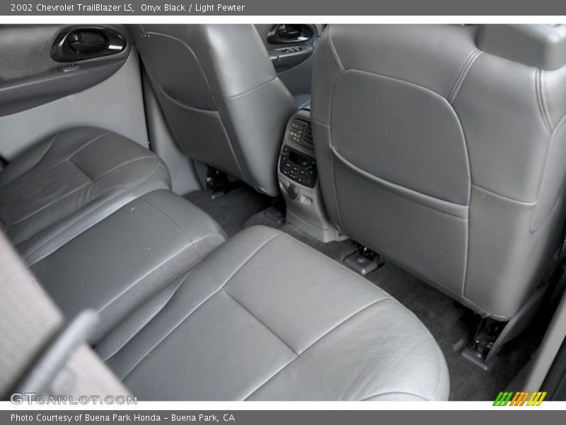 Onyx Black / Light Pewter 2002 Chevrolet TrailBlazer LS
