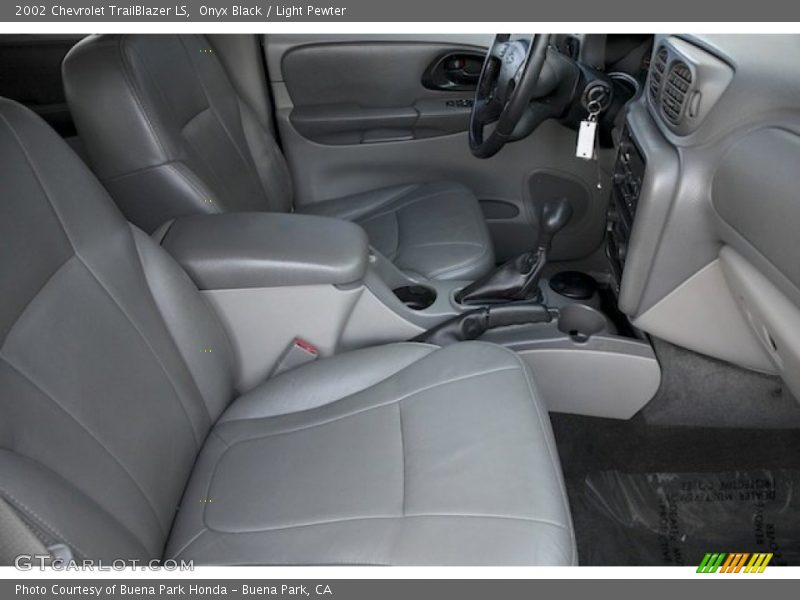Onyx Black / Light Pewter 2002 Chevrolet TrailBlazer LS