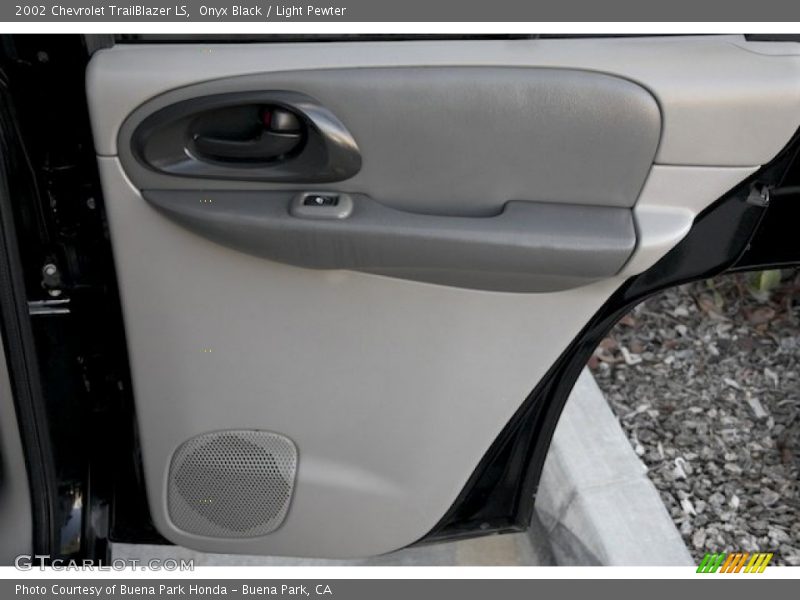 Onyx Black / Light Pewter 2002 Chevrolet TrailBlazer LS