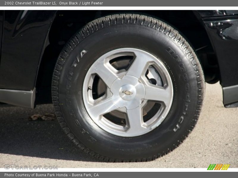 Onyx Black / Light Pewter 2002 Chevrolet TrailBlazer LS