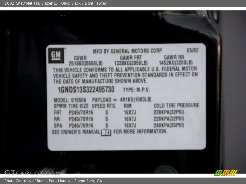 Onyx Black / Light Pewter 2002 Chevrolet TrailBlazer LS