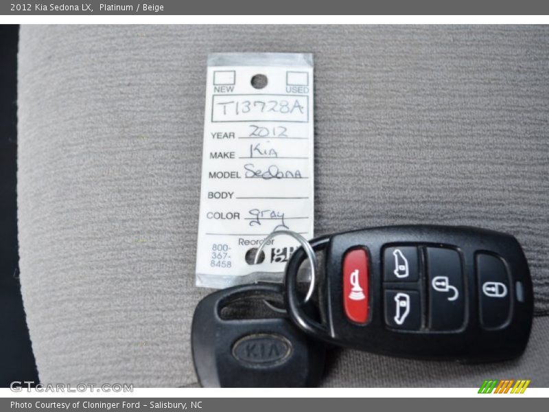 Platinum / Beige 2012 Kia Sedona LX