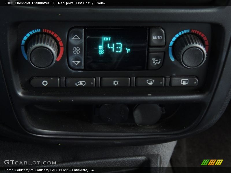 Controls of 2006 TrailBlazer LT