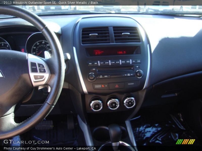 Quick Silver Metallic / Black 2013 Mitsubishi Outlander Sport SE