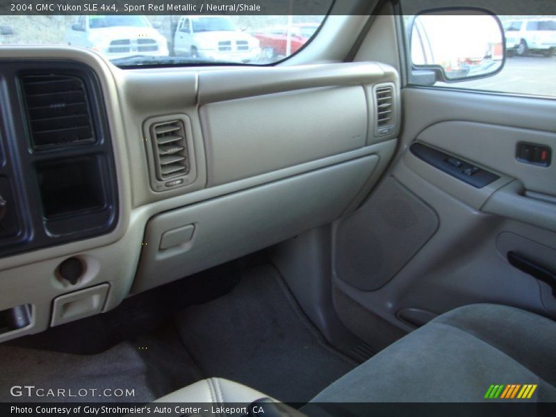 Sport Red Metallic / Neutral/Shale 2004 GMC Yukon SLE 4x4