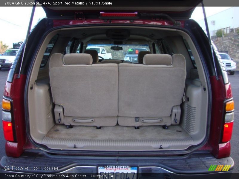 Sport Red Metallic / Neutral/Shale 2004 GMC Yukon SLE 4x4