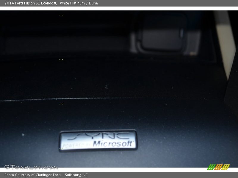 White Platinum / Dune 2014 Ford Fusion SE EcoBoost