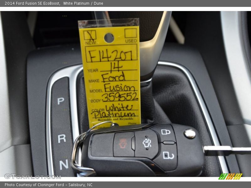 White Platinum / Dune 2014 Ford Fusion SE EcoBoost