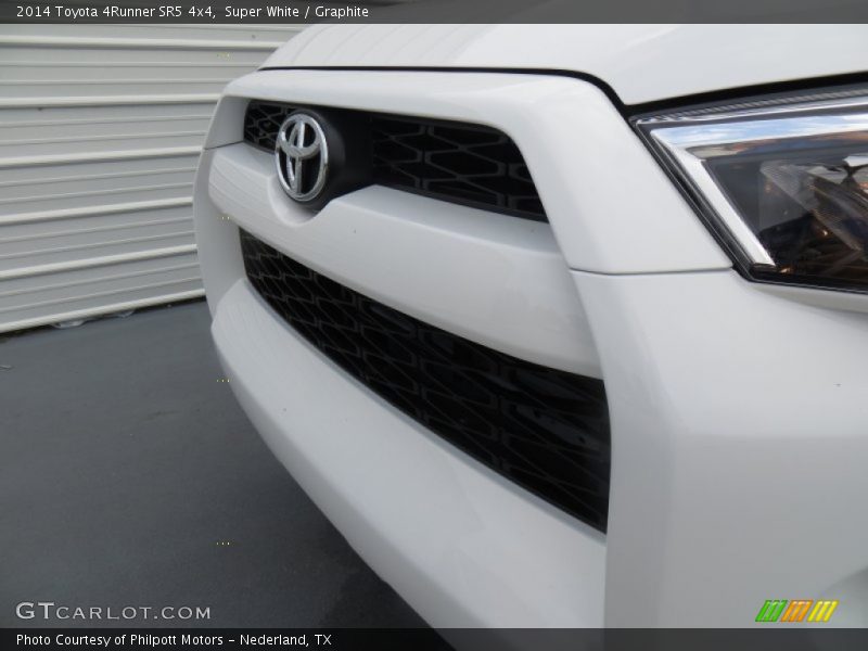 Super White / Graphite 2014 Toyota 4Runner SR5 4x4