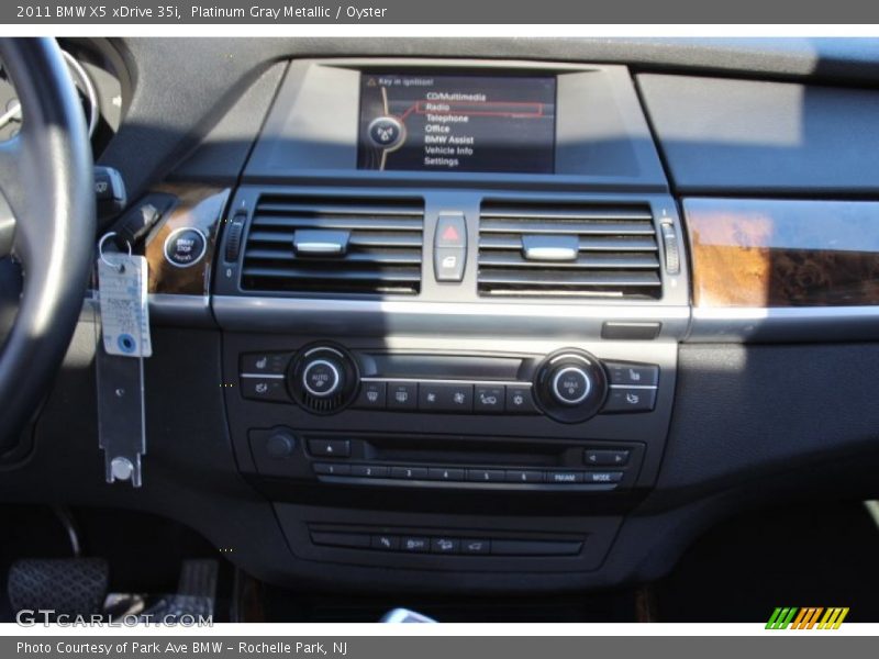Platinum Gray Metallic / Oyster 2011 BMW X5 xDrive 35i