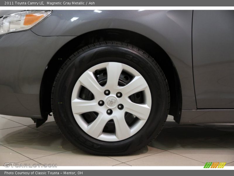 Magnetic Gray Metallic / Ash 2011 Toyota Camry LE