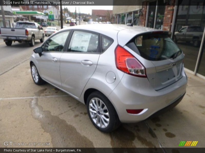Ingot Silver / Charcoal Black 2014 Ford Fiesta SE Hatchback