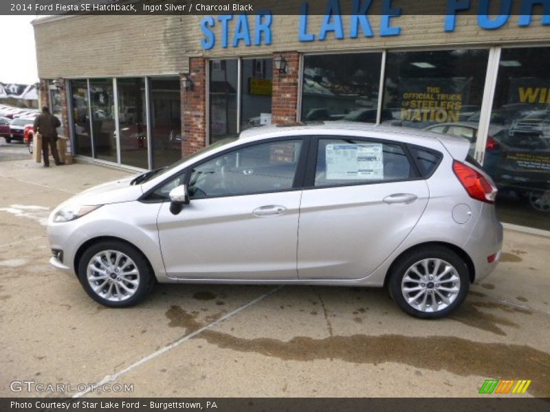 Ingot Silver / Charcoal Black 2014 Ford Fiesta SE Hatchback