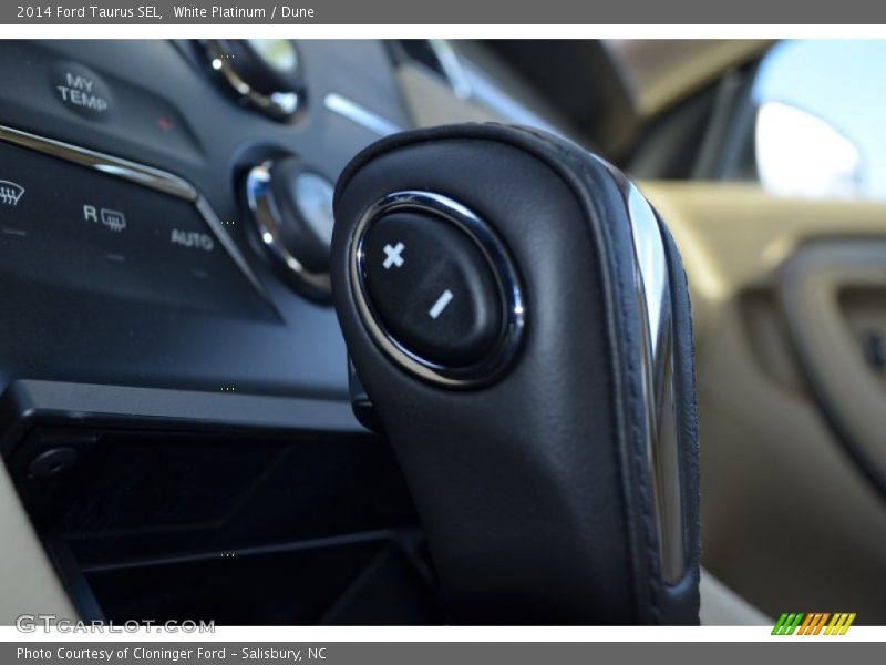 White Platinum / Dune 2014 Ford Taurus SEL