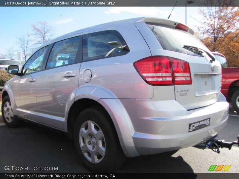 Bright Silver Metallic / Dark Slate Gray 2010 Dodge Journey SE