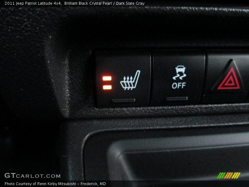Brilliant Black Crystal Pearl / Dark Slate Gray 2011 Jeep Patriot Latitude 4x4