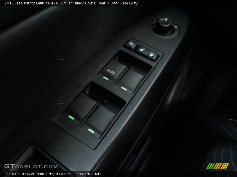 Brilliant Black Crystal Pearl / Dark Slate Gray 2011 Jeep Patriot Latitude 4x4