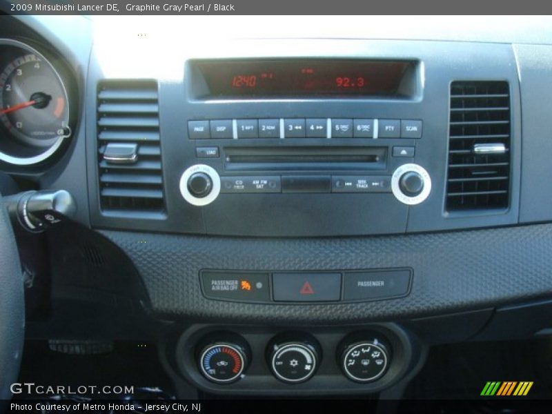 Graphite Gray Pearl / Black 2009 Mitsubishi Lancer DE