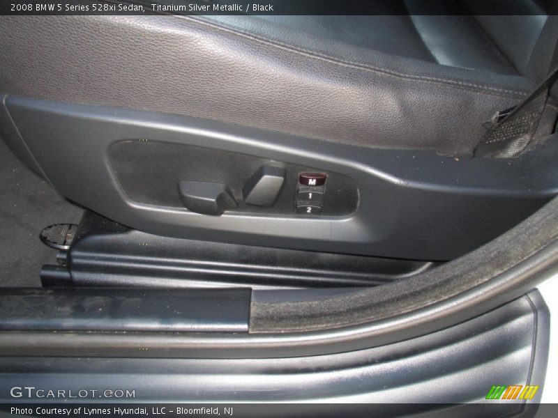 Titanium Silver Metallic / Black 2008 BMW 5 Series 528xi Sedan