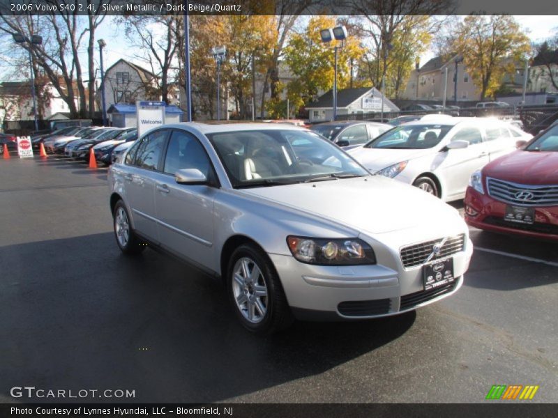 Silver Metallic / Dark Beige/Quartz 2006 Volvo S40 2.4i