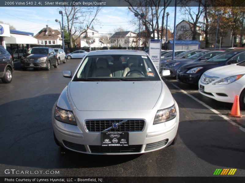 Silver Metallic / Dark Beige/Quartz 2006 Volvo S40 2.4i