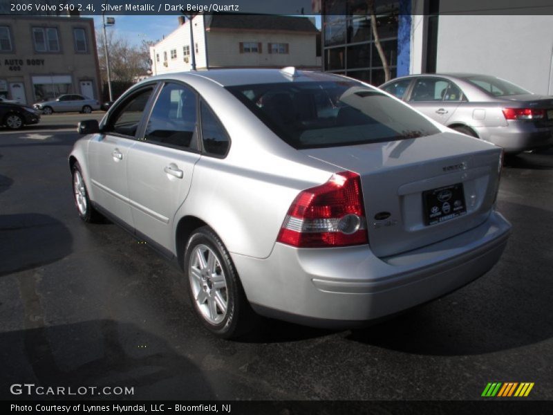 Silver Metallic / Dark Beige/Quartz 2006 Volvo S40 2.4i