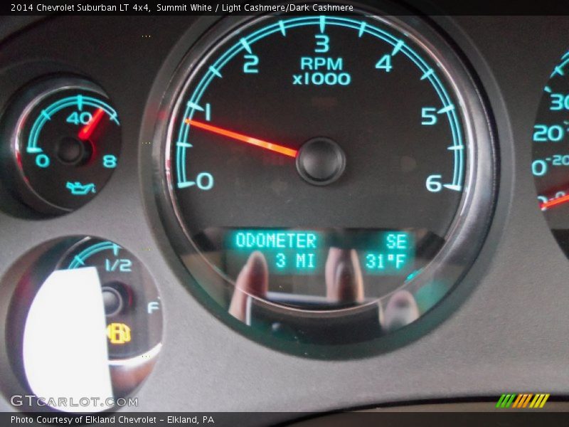 Summit White / Light Cashmere/Dark Cashmere 2014 Chevrolet Suburban LT 4x4