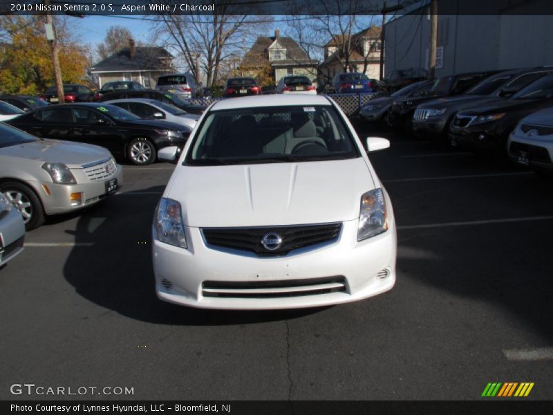 Aspen White / Charcoal 2010 Nissan Sentra 2.0 S