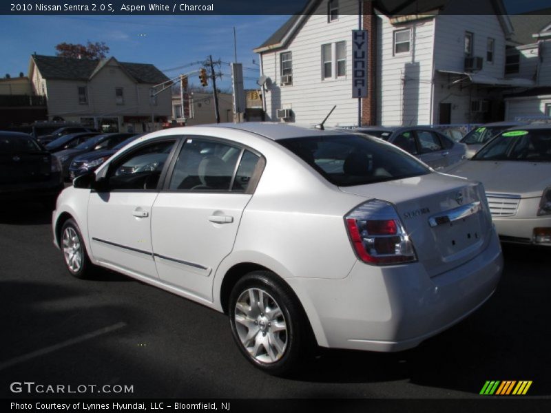 Aspen White / Charcoal 2010 Nissan Sentra 2.0 S