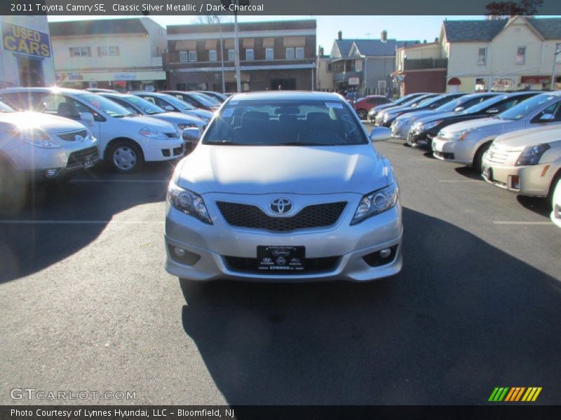 Classic Silver Metallic / Dark Charcoal 2011 Toyota Camry SE