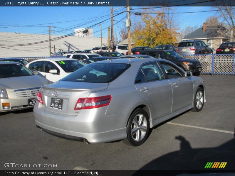 Classic Silver Metallic / Dark Charcoal 2011 Toyota Camry SE